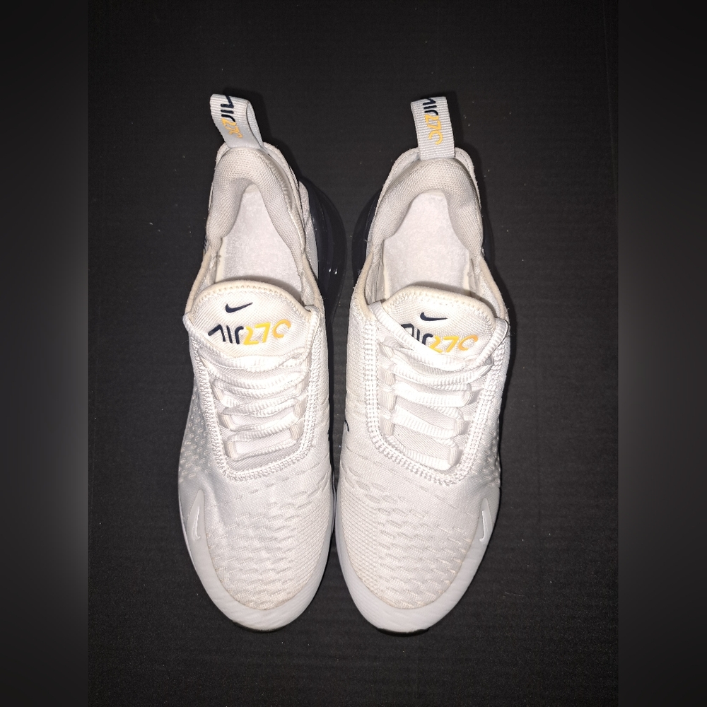 Nike Air Max 270 Size 6.5Y, Women's Size 8